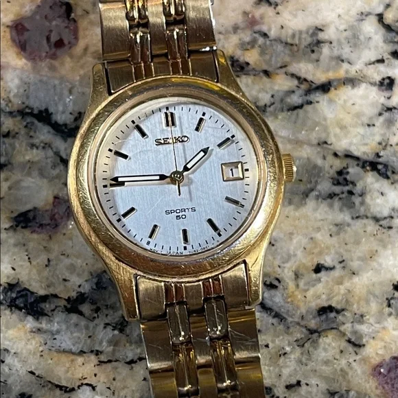VINTAGE Seiko Sports 50 Women display picture 2